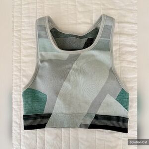 Nike FE/NOM Flyknit sports bra